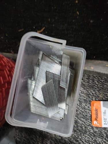 Paslode Finish Nailer Angled Nails Galvanized Nail 2 1/2" x 16 Gauge 2000 Box - Image 1