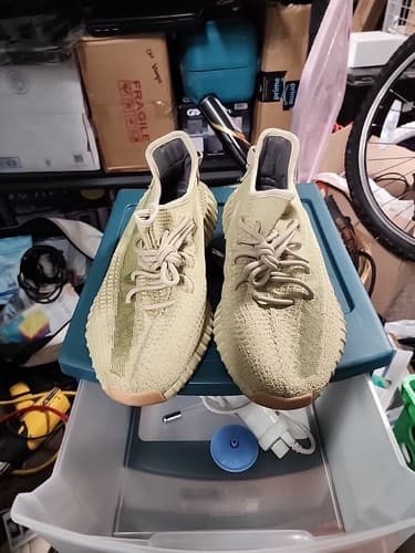 Yeezy 350 v2 "SULFUR" 2020 - Size 10.5 FY5346 (8487-5) - Image 1