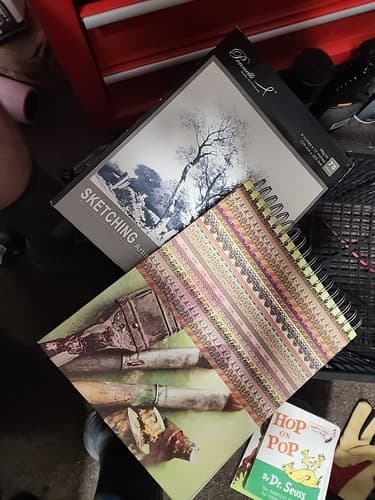 Penneli Sketch Pad Set, 9x 12 In, 75 Sheets Book And Another Pad - Image 1