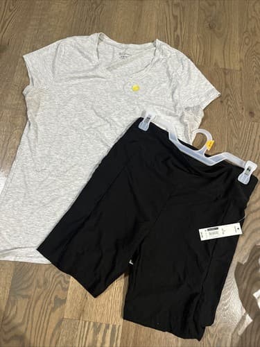 2 Pc Womens Gray T-shirt Size XL And Black Shorts Size L - Image 1