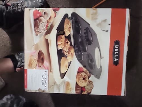 Bella Fluted Cake Maker 13579 - Non-Stick - Makes Bundt Style Cakes - NEW IN BOX - Thumbnail 2