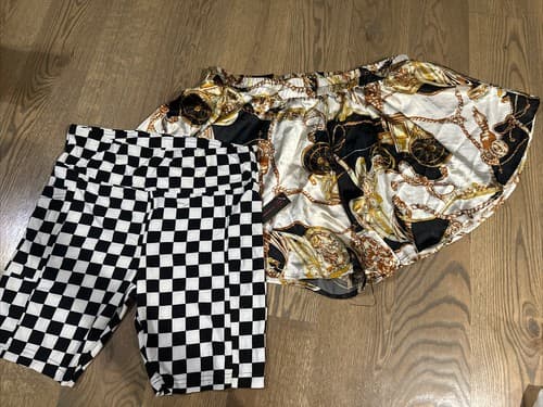 Women's Shorts 2 Pairs Size 11-13 - Image 1