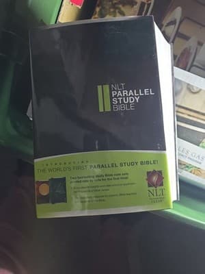 NLT Parallel Study Bible [ Hardcover ] Tyndale 2011 Very Good Condition - Image 1