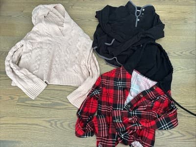 Women’s Sweatshirts Size Medium Lot Of 3 - Image 1