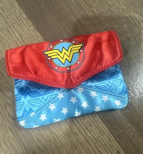 Wonder Woman DC Comics Small Wallet Bag - Image 1