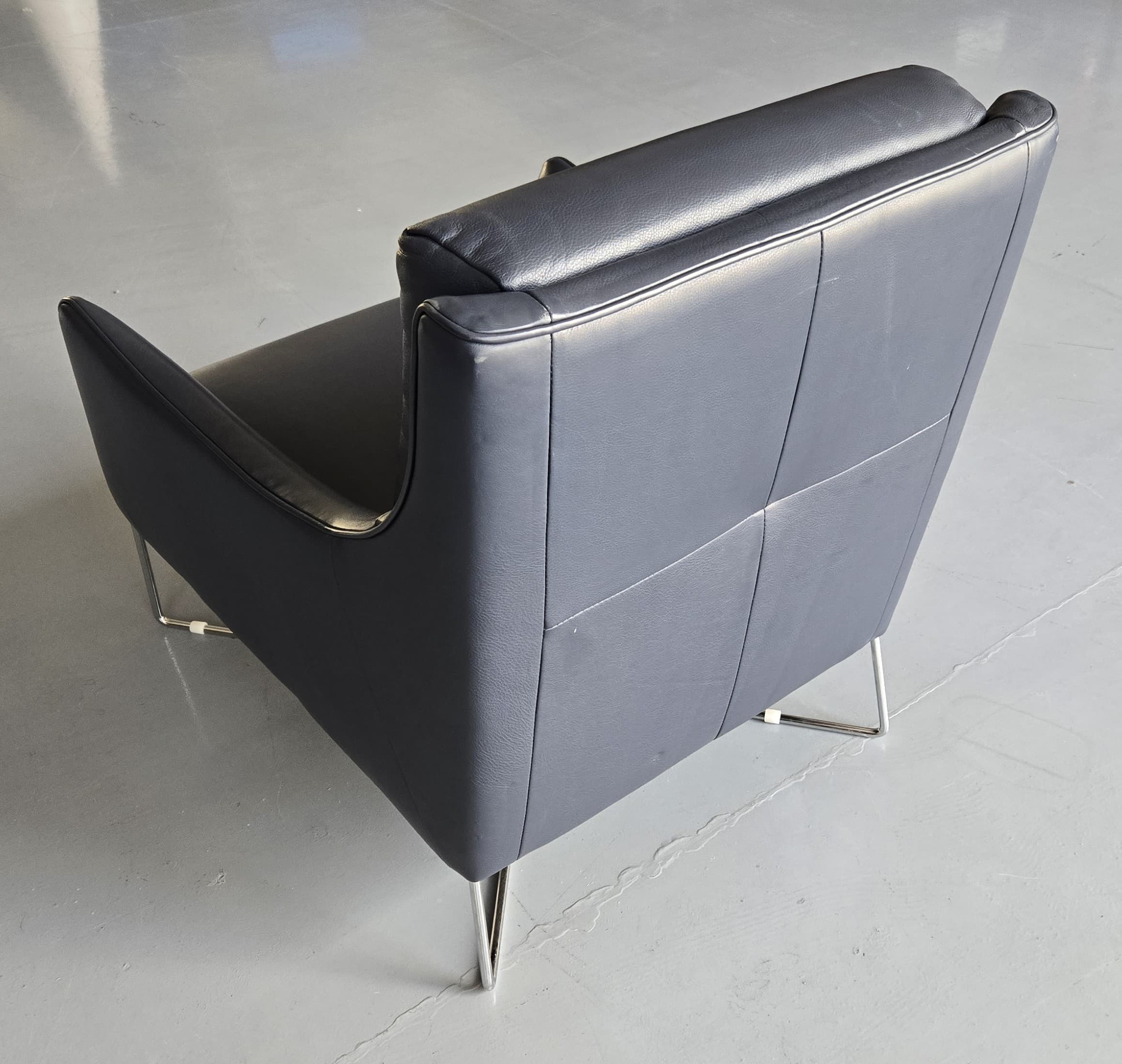 Natuzzi Editions Regina Armchair (CT15), Dark Blue Leather, Chrome base - Thumbnail 6