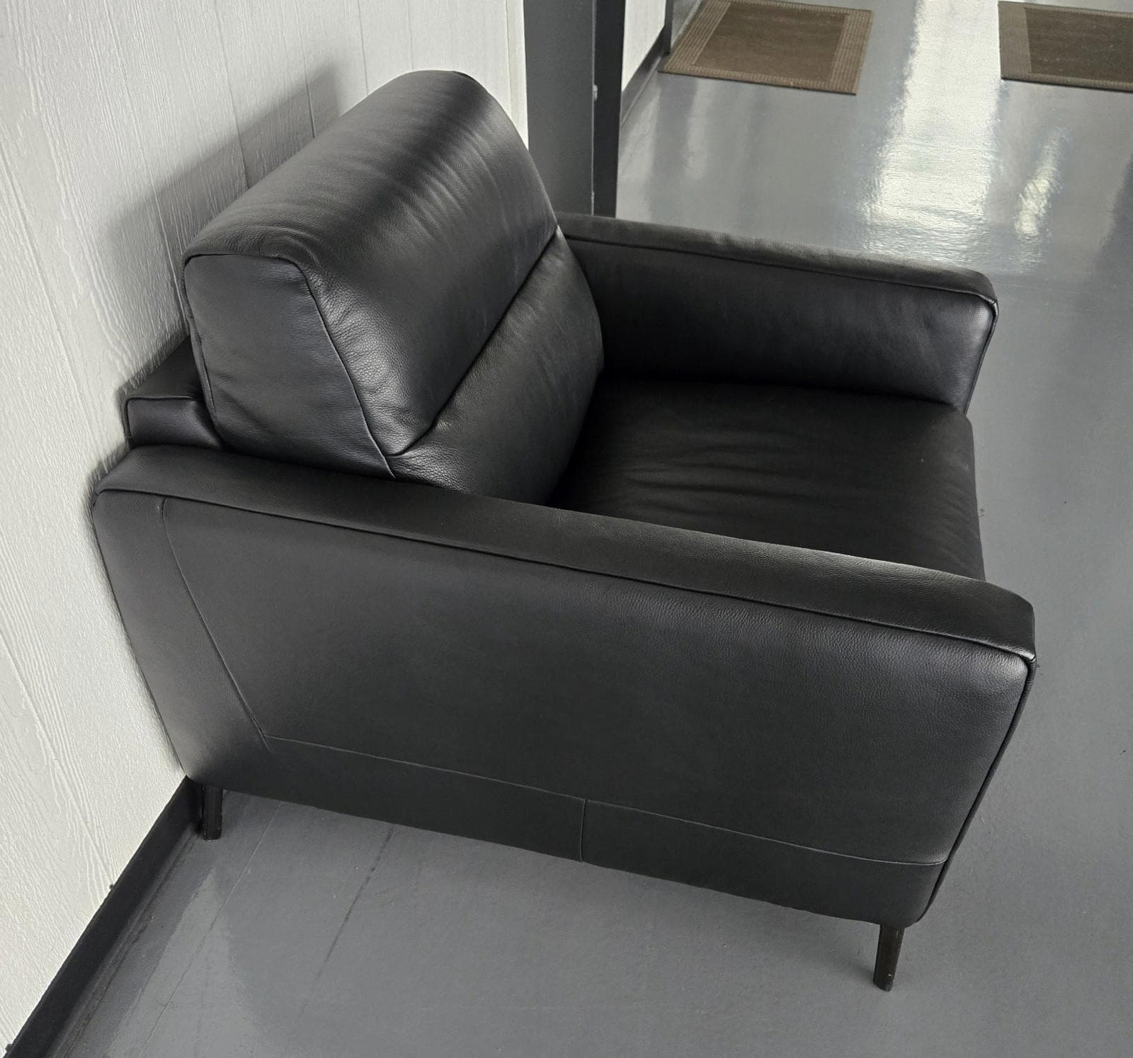 Natuzzi Editions Fascino - C008 leather chair, Black - Thumbnail 3
