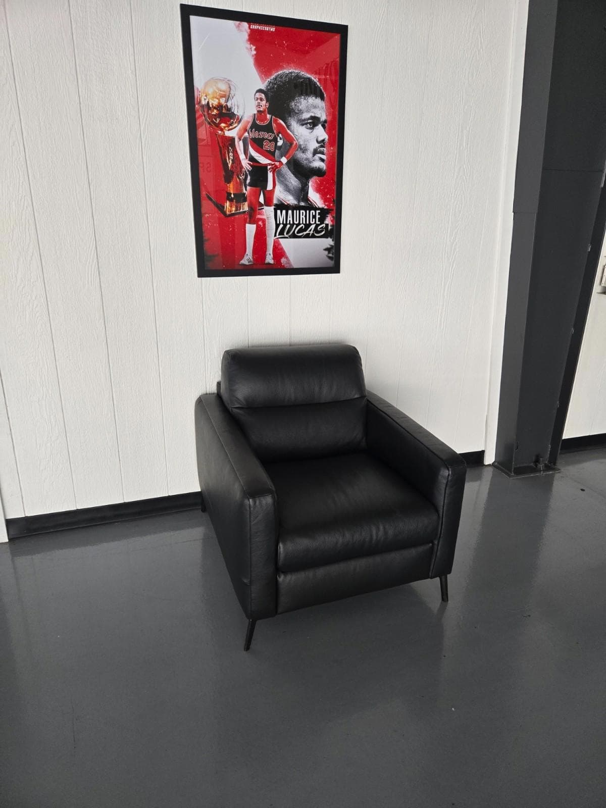 Natuzzi Editions Fascino - C008 leather chair, Black - Thumbnail 4