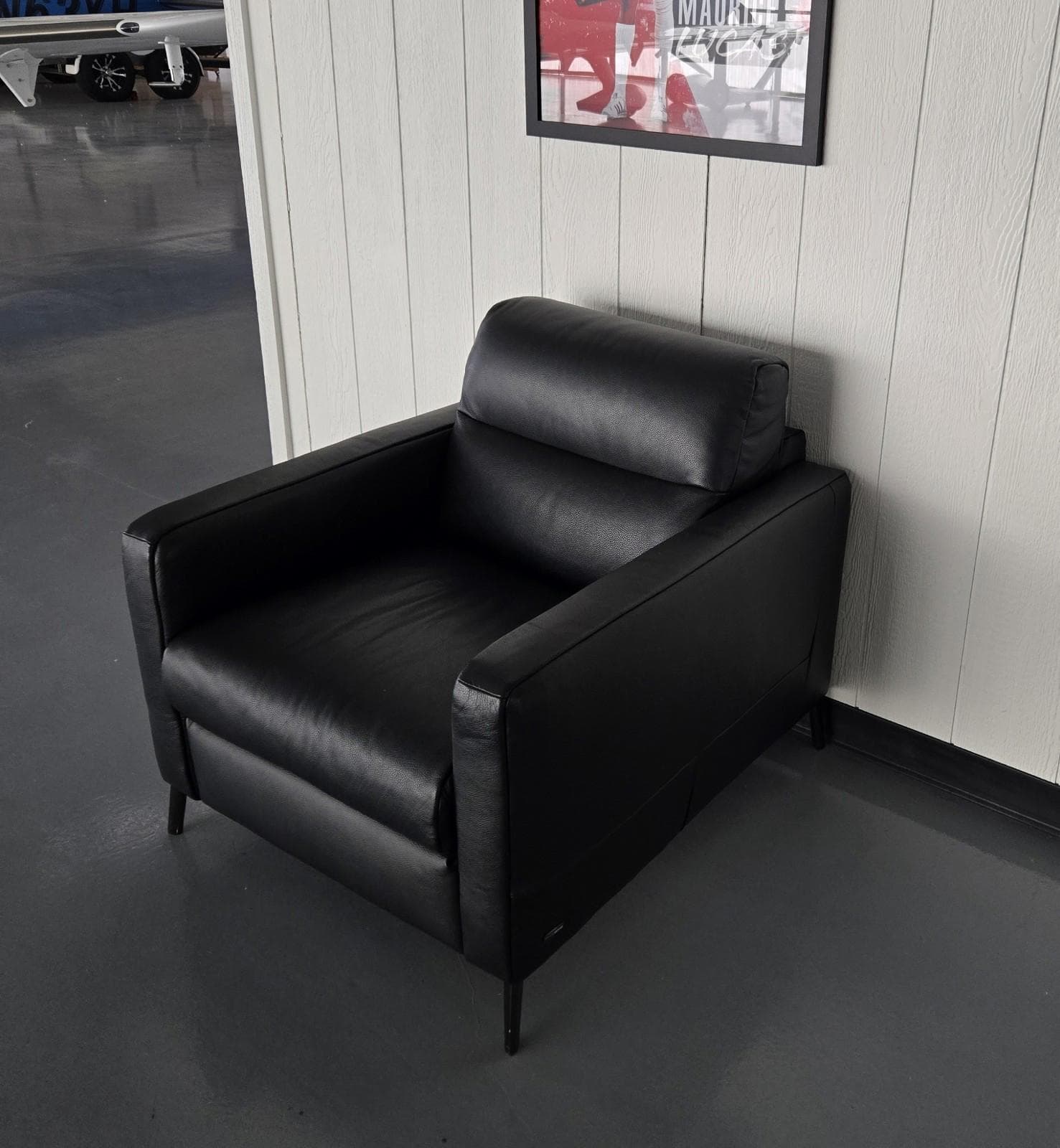 Natuzzi Editions Fascino - C008 leather chair, Black - Thumbnail 2