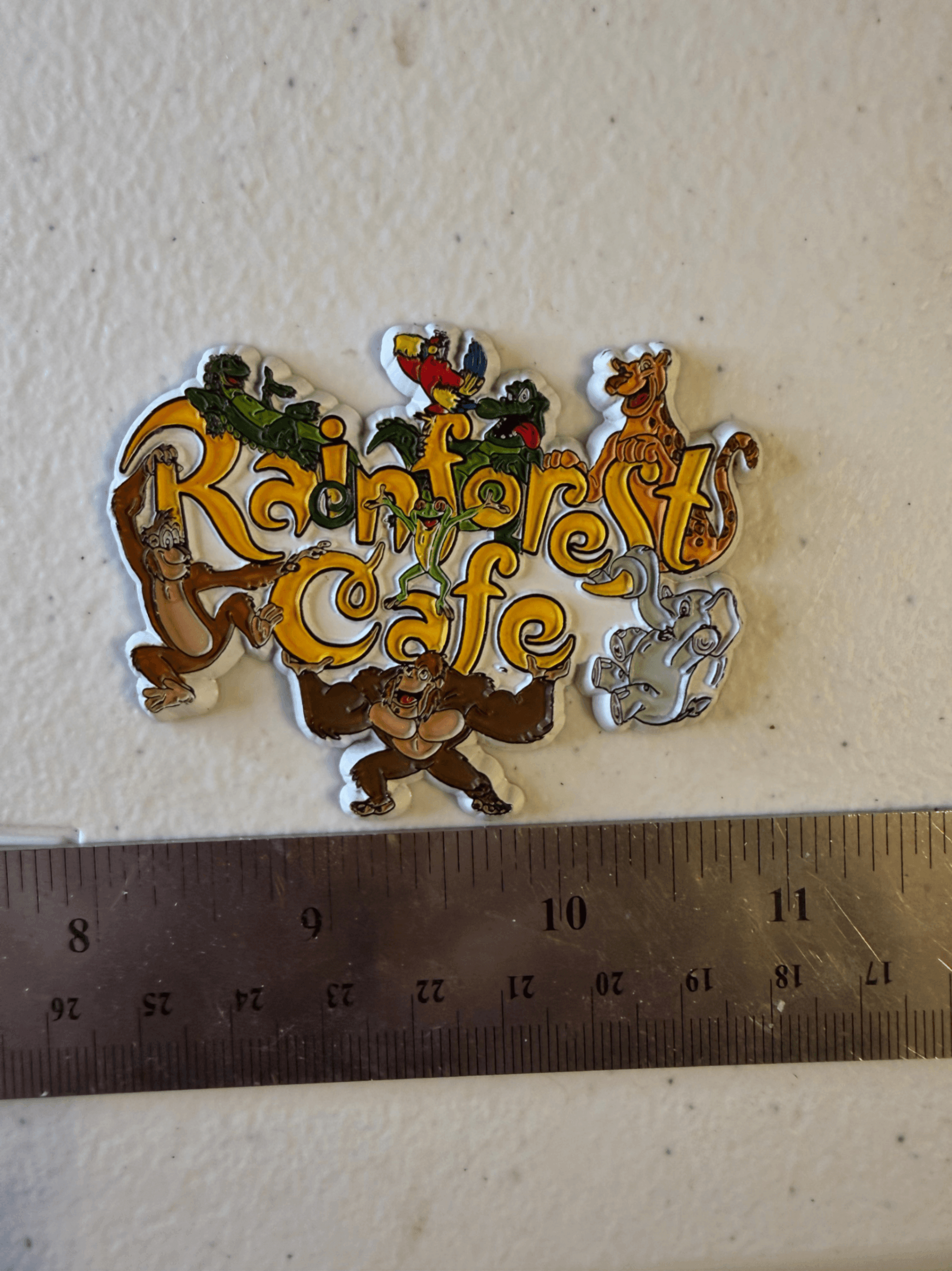 Vintage Rainforest Cafe Logo Magnet Rubber Souvenir 90s Wild Bunch Animals Frog - Image 1