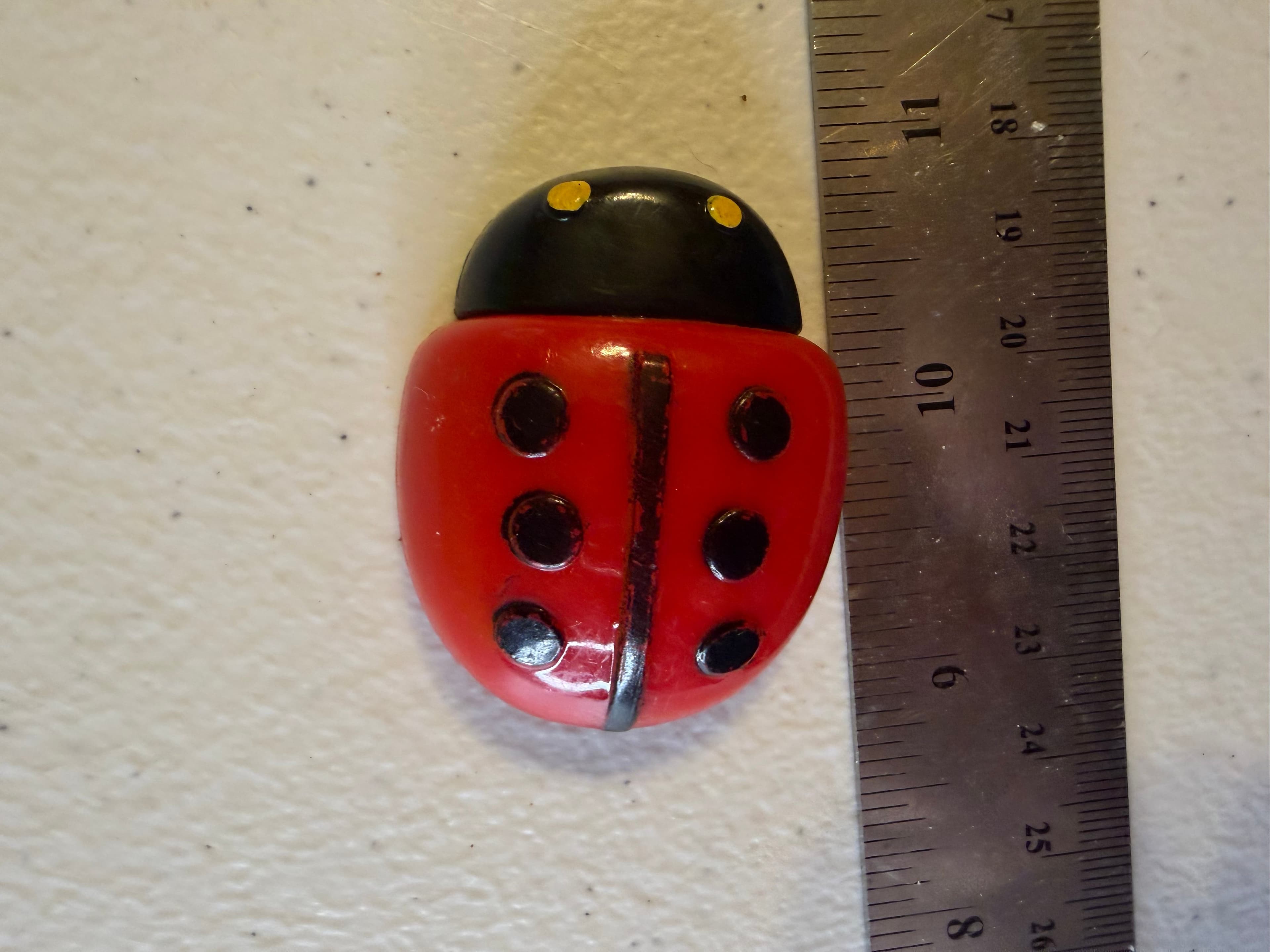 Vintage Ladybug Magnet Memo Clip Holder Plastic Red Black 70s 80s Kitsch Kitchen - Thumbnail 2