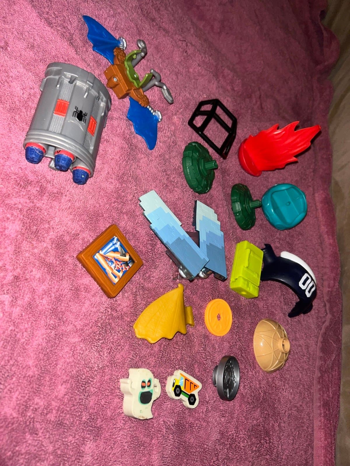 Miscellaneous parts and toys for boys ninja turtle G.I. Joe all different parts - Image 1