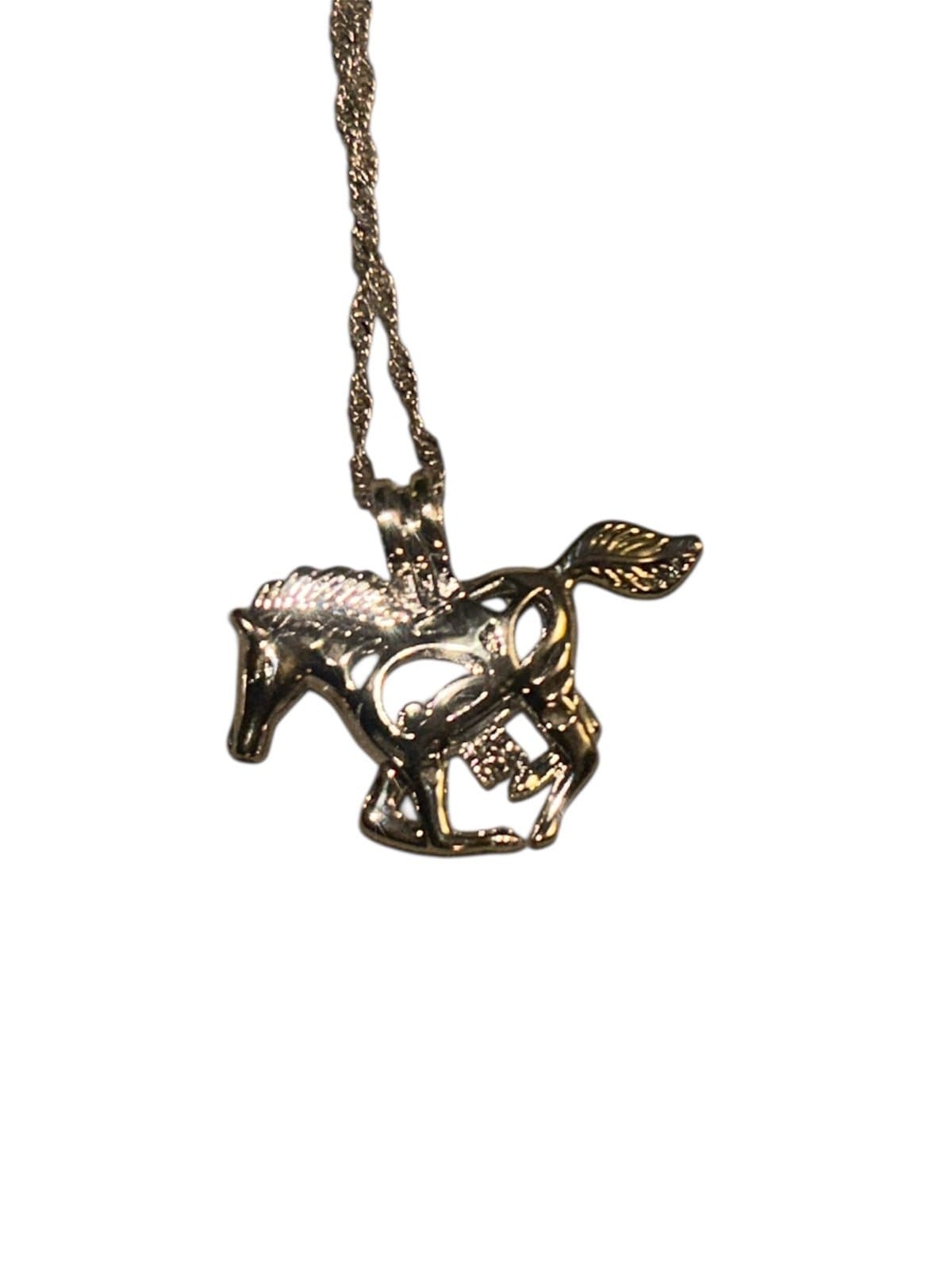 Necklace 4- pc Look at pictures before you buy. - Thumbnail 4