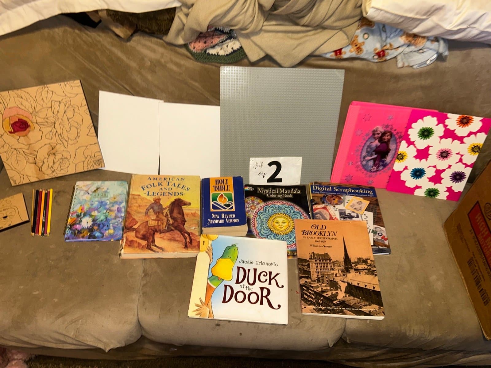 7 LB BOX OF BOOKS PICK THE ##YOU WANT Kids ,Adult,COOK BOOKS - Thumbnail 7