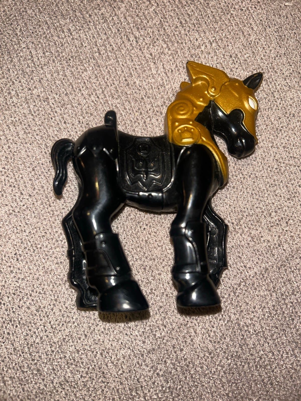 FISHER PRICE IMAGINEXT CASTLE BATTLE PLAN , HORSE Only ) Y7369 - Thumbnail 3