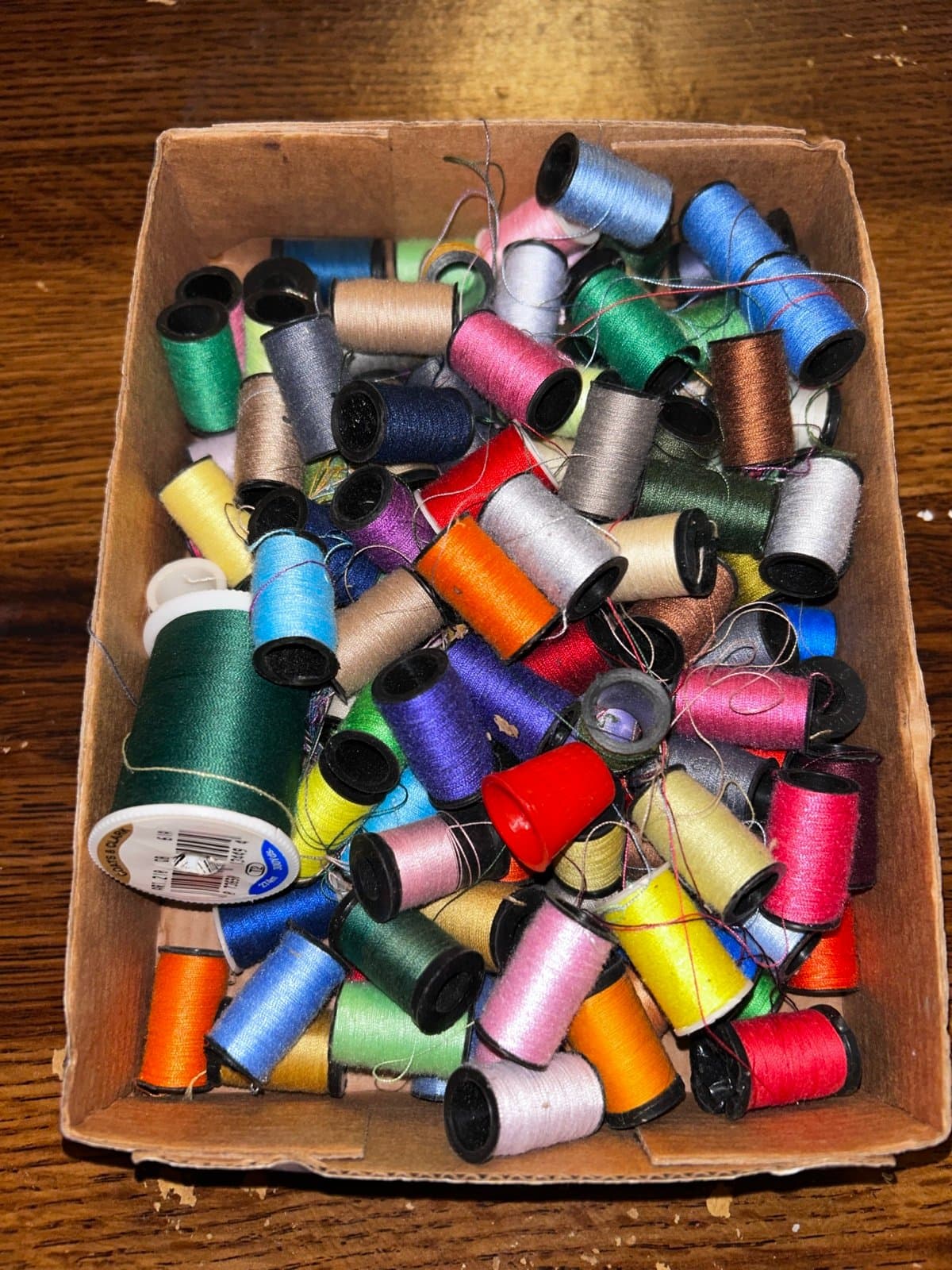 Thread box Comes with free gift (Craft items) - Thumbnail 2
