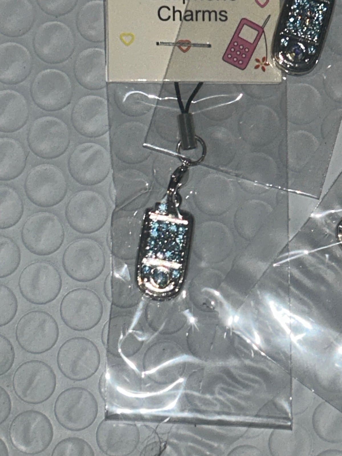 Cute tiny little phone charm to add to your phone for Easter baskets - Thumbnail 3