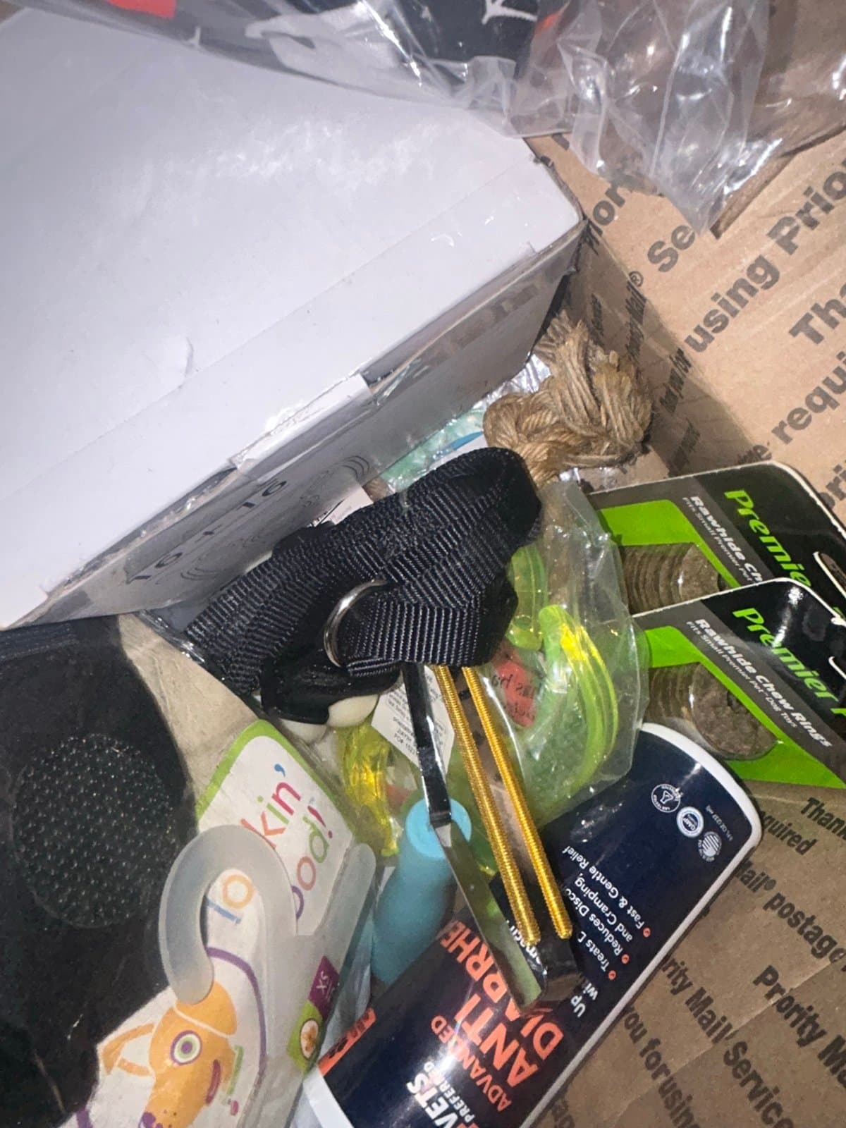 $200 Value + ON SALE NOW DOGGY BOX (DOG &CAT ) MIX Or pick separately if needed - Thumbnail 12