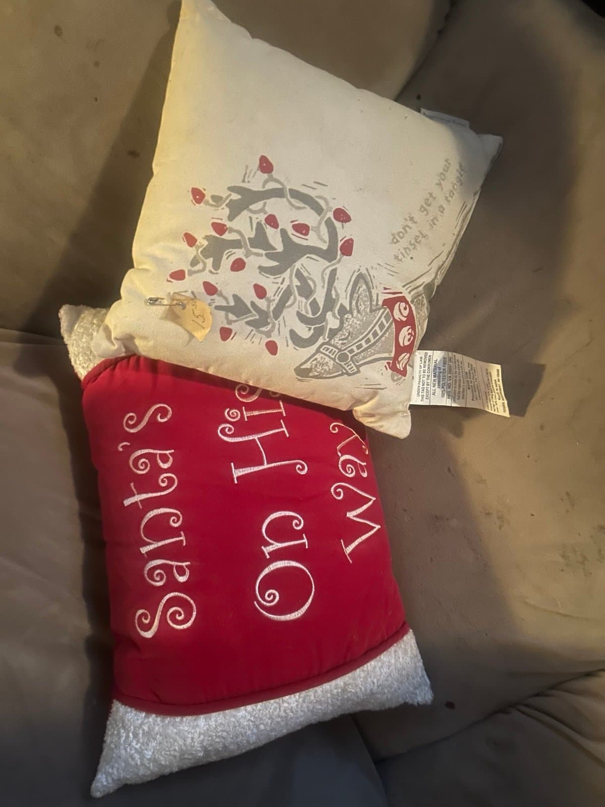 2/- couch pillows and a beautiful, long red tablecloth all brand new - Thumbnail 5