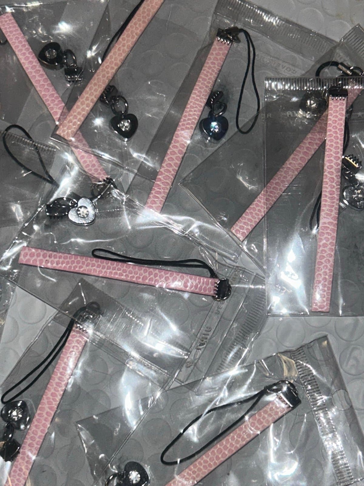Pink and silver phone accessories one per purchase - Thumbnail 2