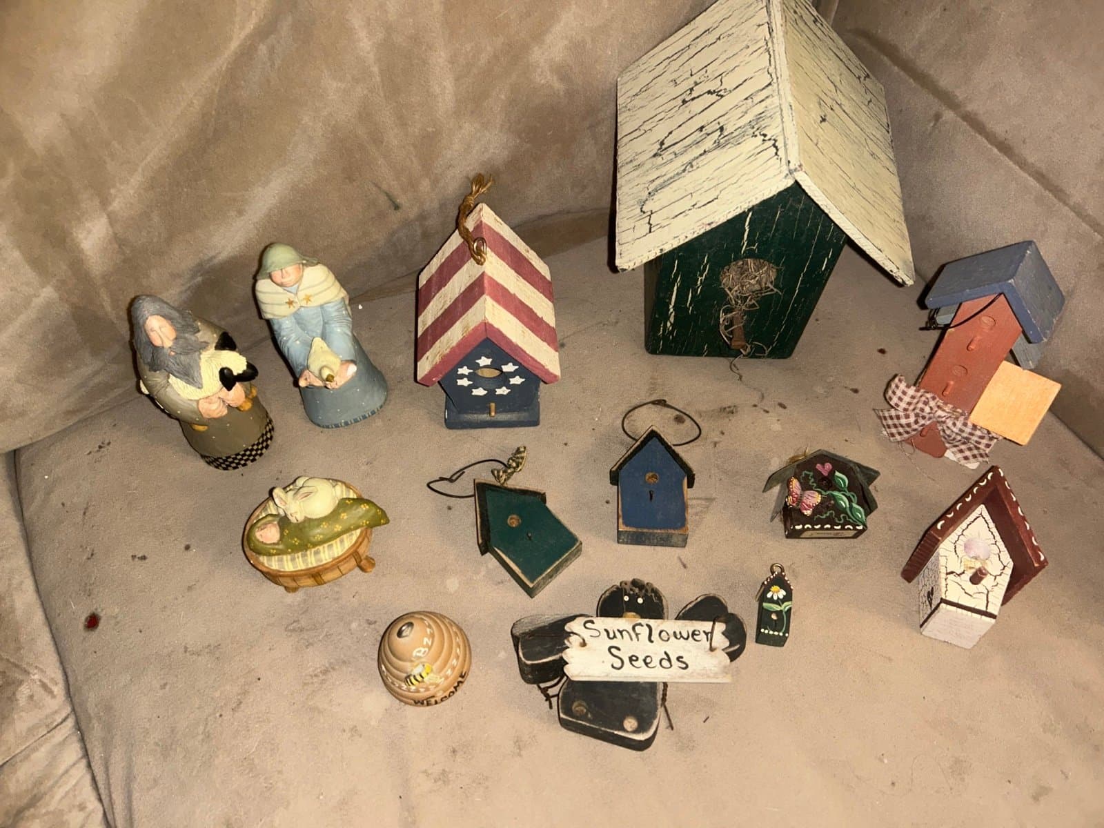 Birdhouse lot and more you’re getting all of it vintage items