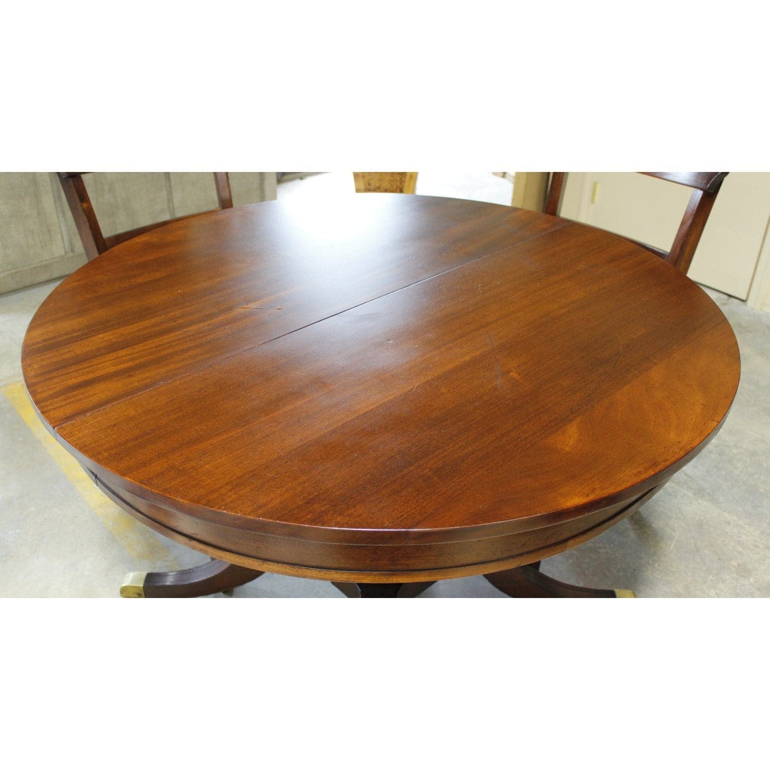 Round Dining Table w/4 Chairs - Dark Mahogany - Thumbnail 3