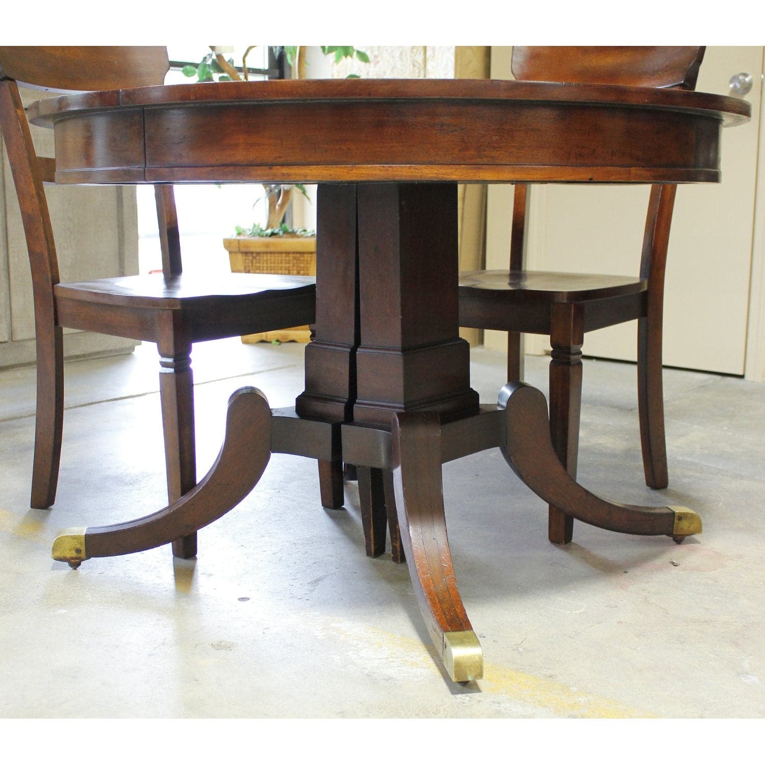 Round Dining Table w/4 Chairs - Dark Mahogany - Thumbnail 4