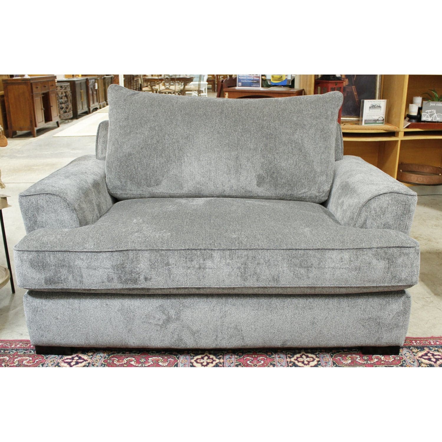 Gray Chenille Loveseat w/Throw Pillows - Gray - Thumbnail 3