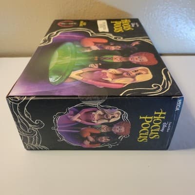 NECA Toony Terrors Disney Hocus Pocus Sanderson Sisters 6” Figure Set - Thumbnail 10