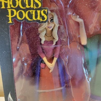 NECA Toony Terrors Disney Hocus Pocus Sanderson Sisters 6” Figure Set - Thumbnail 3