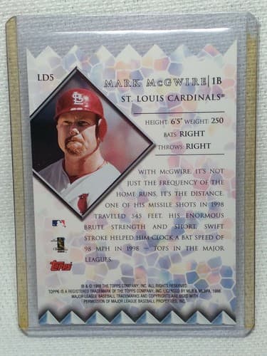 MARK MCGWIRE 1999 TOPPS REFRACTOR BASEBALL CARD Diamond Cut - Thumbnail 2