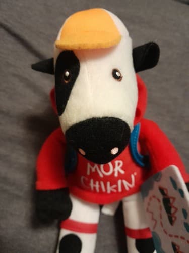 Chick-fil-A Summer 2023 Plush Traveler Cow Doll Eat Mor Chikin 10" LIMITED ED - Thumbnail 3