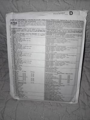 McCall's 8704 FF Home Decorating Sewing Pattern Puff Quilt & Accessories UNCUT - Thumbnail 2