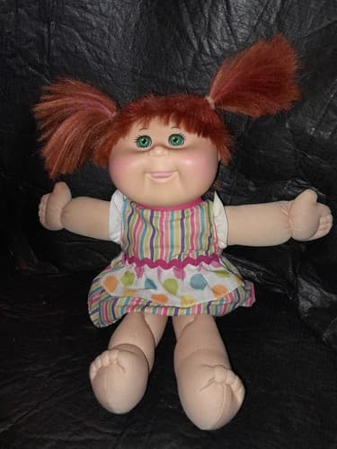 2011 Cabbage Patch Doll Red Nylon Hair Green Eyes OAA. Inc. JAKKS - Image 1