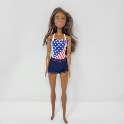 2019 Olympic Swimmer USA Flag & 2021 Beach Butterfly Swimsuit Barbie Lot Of 2 - Thumbnail 3