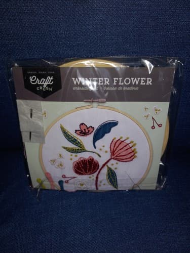 Craft Crush, Winter Flower, Embroidery Kit, Hoops Needles Canvas Thread - Thumbnail 2