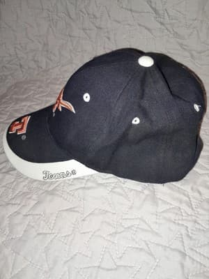 The Authentic University of Texas Longhorns Black & White Big T Hat Cap - Thumbnail 4