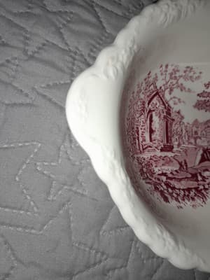 Taylor Smith English Abbey Red Round Bread Butter Serving Plate Transferware HTF - Thumbnail 9