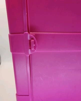 Mattel Barbie Fashion Trunk Hot Pink 8-Doll Storage Case Vanity Mirror - Thumbnail 3