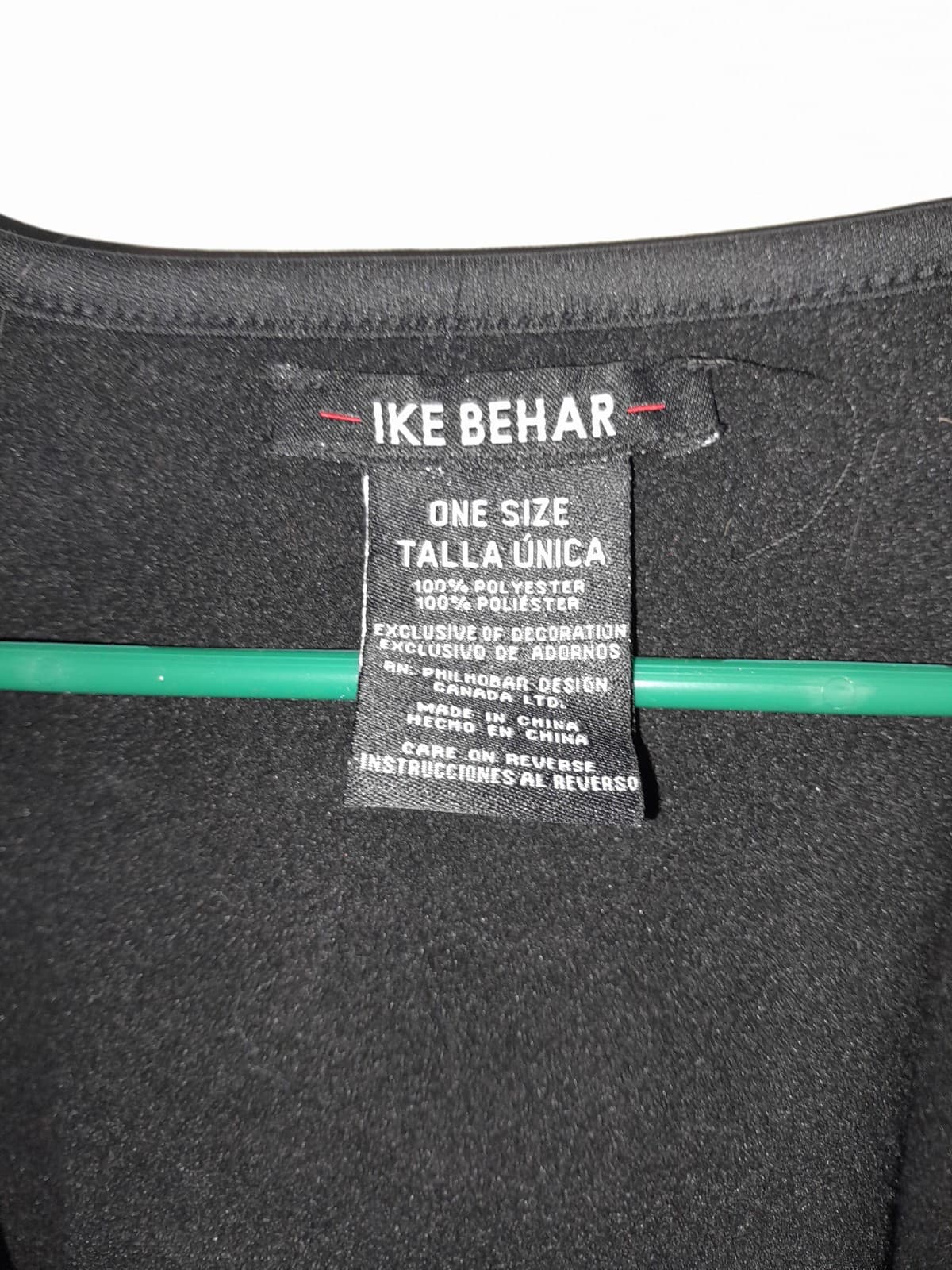 Ike Behar Wearable Throw Blanket Black Gray Plaid SUPER SOFT & COMFY! - Thumbnail 3