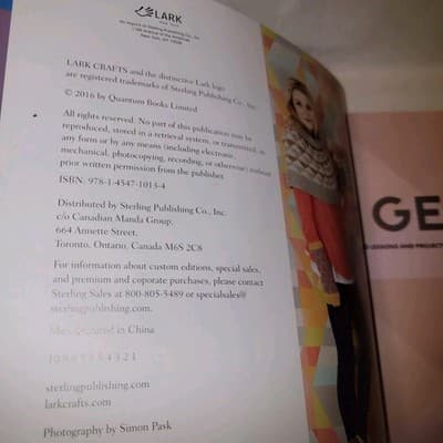 Geo Knits by Mary Jane Mucklestone Knitting Pattern Book 10 lessons & projects - Thumbnail 5