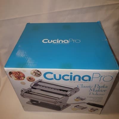 CucinaPro Classic Pasta Maker Deluxe 3 Attachments Spaghetti Ravioli - Thumbnail 2