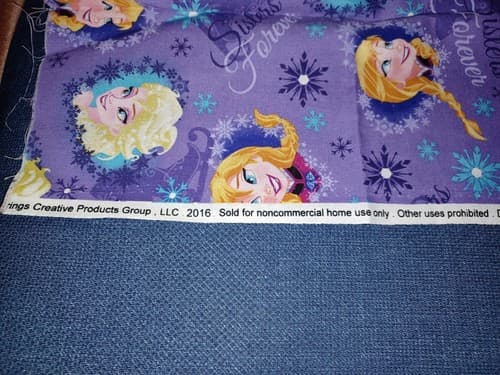 Frozen Sisters Forever Fat Quarter 18x21 Cotton Fabric Anna & Elsa New - Thumbnail 4