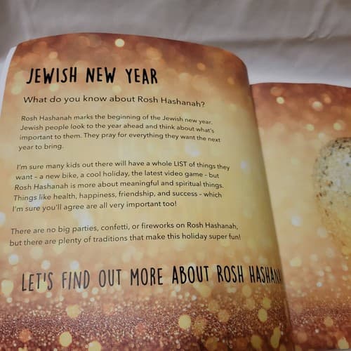What Is Rosh Hashanah? Shari Last Children’s Book Jewish Holiday Guide - Thumbnail 3