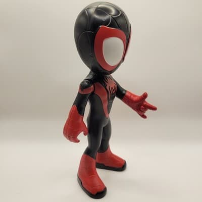 Marvel Miles Morales SpiderMan 9” Figure Hasbro 2021 Red Black #3988 Spider-Man - Thumbnail 3