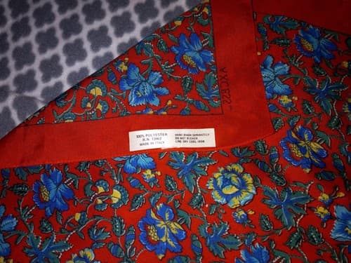 Axcess Ladie's 29" x 31" Scarf Made in Italy Red with Blue Flowers Beautiful - Thumbnail 5