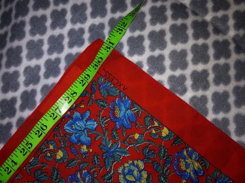 Axcess Ladie's 29" x 31" Scarf Made in Italy Red with Blue Flowers Beautiful - Thumbnail 6