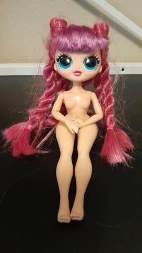 LOL Surprise OMG Series 2 Roller Chick Fashion Doll - Image 1