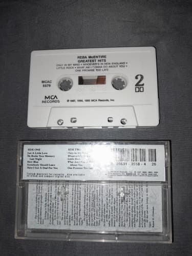 Reba McEntires Greatest Hits Cassette w/ Original Case And Insert 1987 - Thumbnail 2