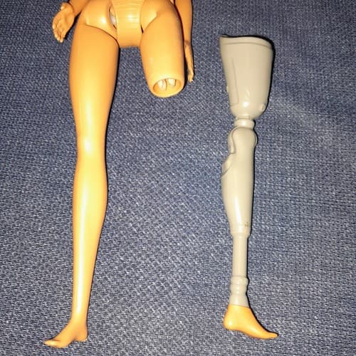 Barbie Mattel Doll 2015 Fashionista Brunette Prosthetic Leg Amputee - Thumbnail 13